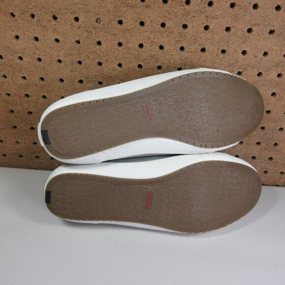 taos womens gray an white Star canvas sneakers 9.5 W  WIDE EUC - Picture 6 of 6